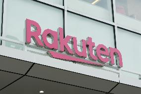 Logo mark of Rakuten Mobile